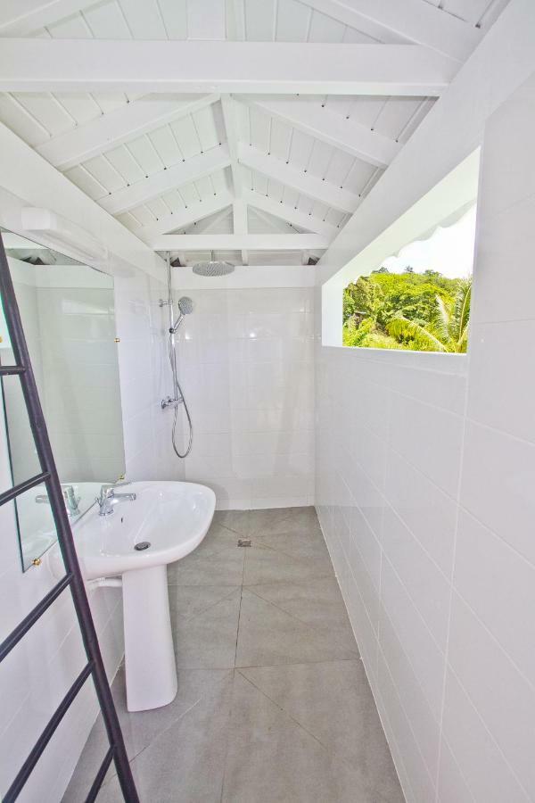 Appartement Duplex Vue Mer Jacuzzi Prive Deshaies Ngoại thất bức ảnh